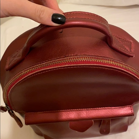 Leather red backpack - Picture 3 of 4